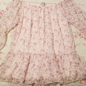 Romantic, pastel blouse.